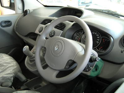 new_kangoo04.jpg